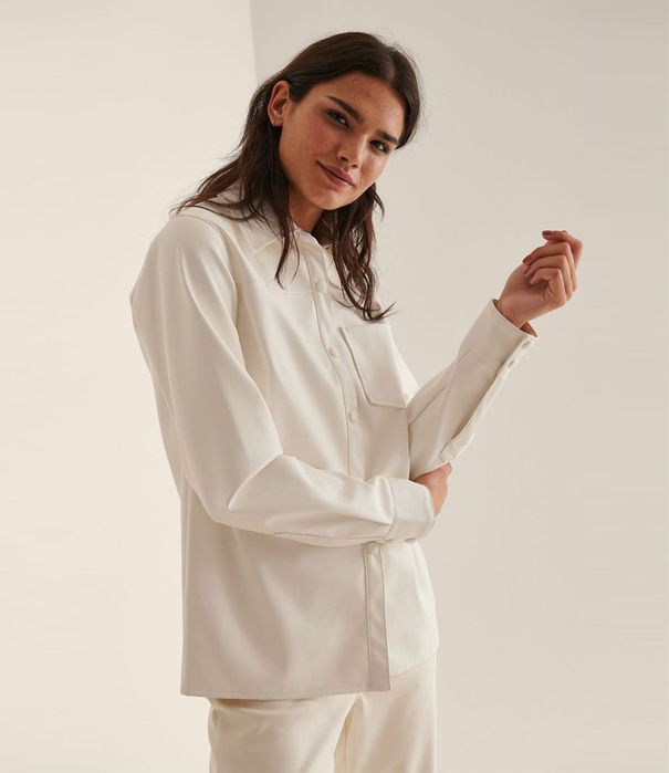 Рубашка Сорочка белая молочная из экокожи NA-KD р. 36, 38