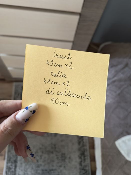 Biała sukienka w stylu boho