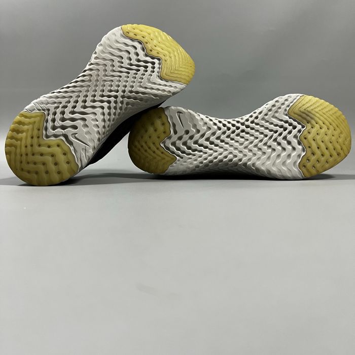 Чоловічі бігові кросівки Nike Epic React Flyknit 1