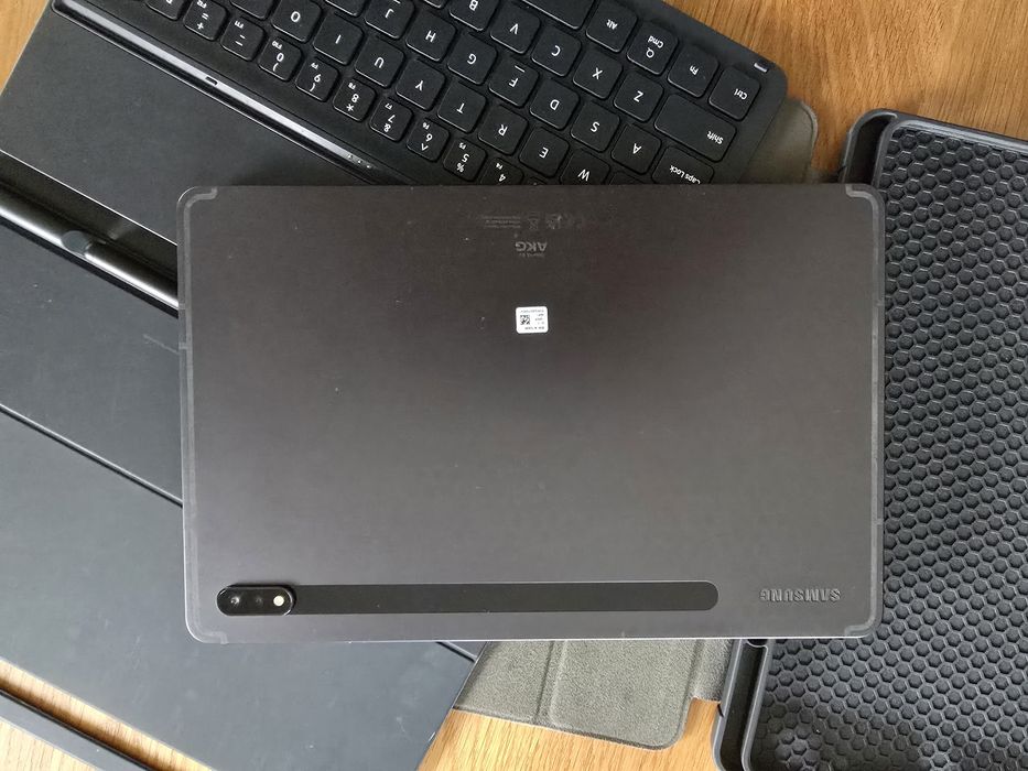 Samsung TAB S8 zestaw z klawiaturą i rysikiem
