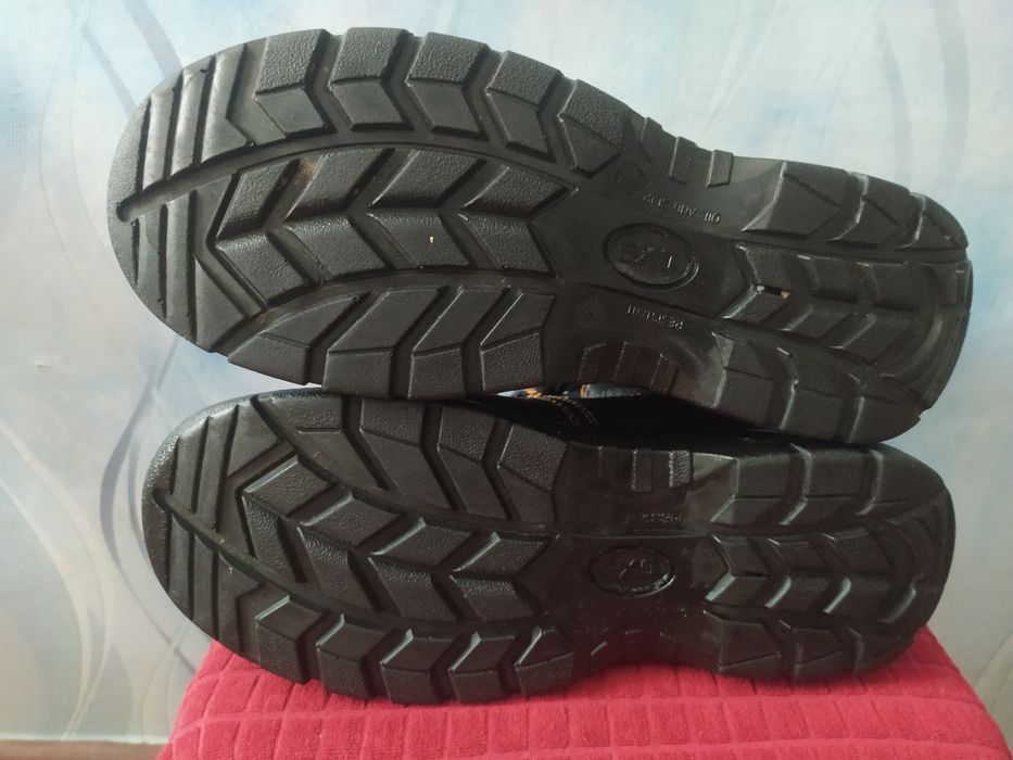 Спецвзуття зимове.