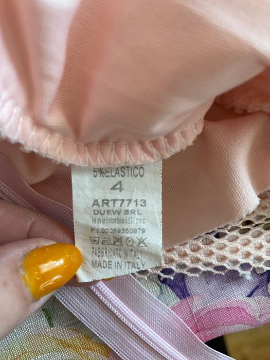 Ażurowa sukienka dla dziewczynki