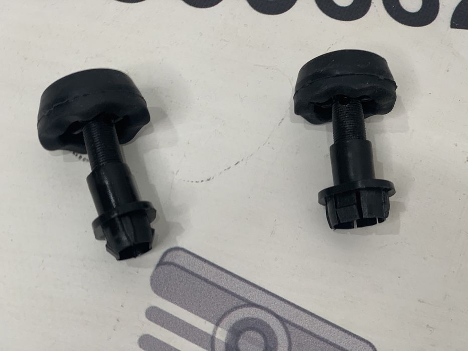 Ford c-max упор капота