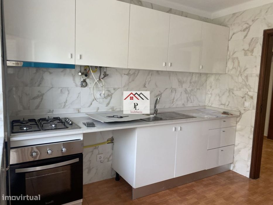 Apartamento T1 para arrendar em Buarcos (A101PV)