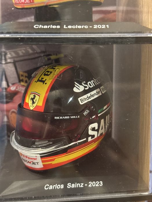 Kask carlos sainz model f1 formula 1 formuła 1 ferarri 1:5