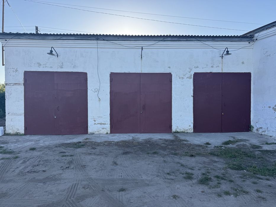 Оренда гаражів ціна за один 4000грн