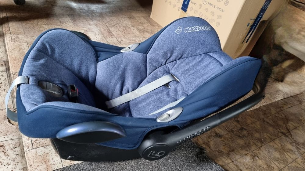 Автокрісло Maxi cosi 0+