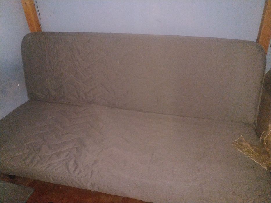 Sofá cama  de 2 mt de comprimento