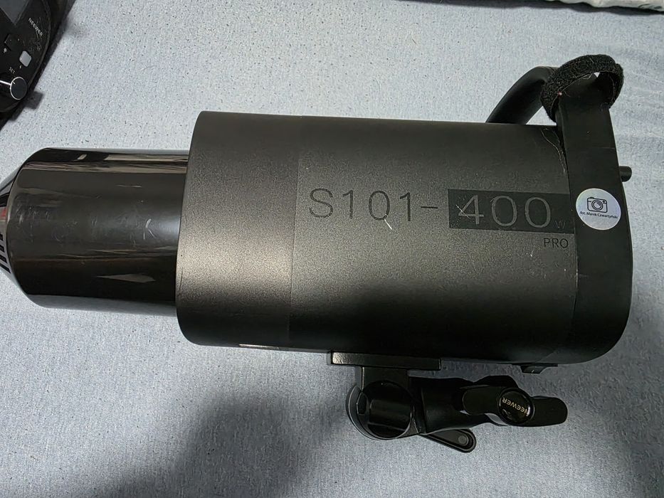 Neewer 101 pro 400WS z pilotem.