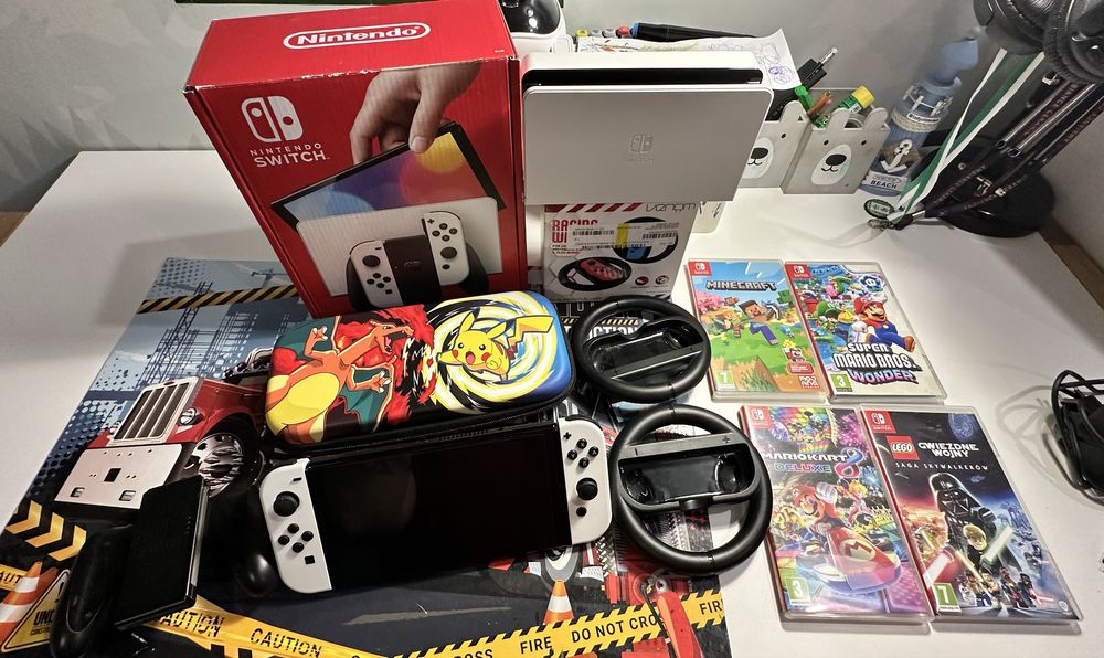 Konsola nintendo switch oled zestaw joy con kontroler switch kierownice gry mario minecraft etui