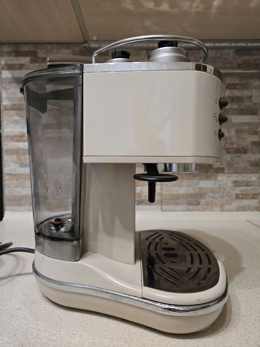 Кавоварка Delonghi Icona Vintage (15bar)
