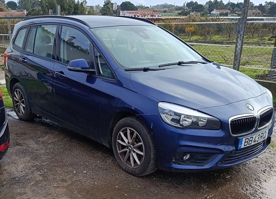 Troco BMW 216 7 lugares