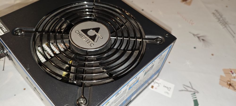 НОВЫЙ Блок питания компьютера Chieftec CTG-650C 650W A80 полный ком-кт