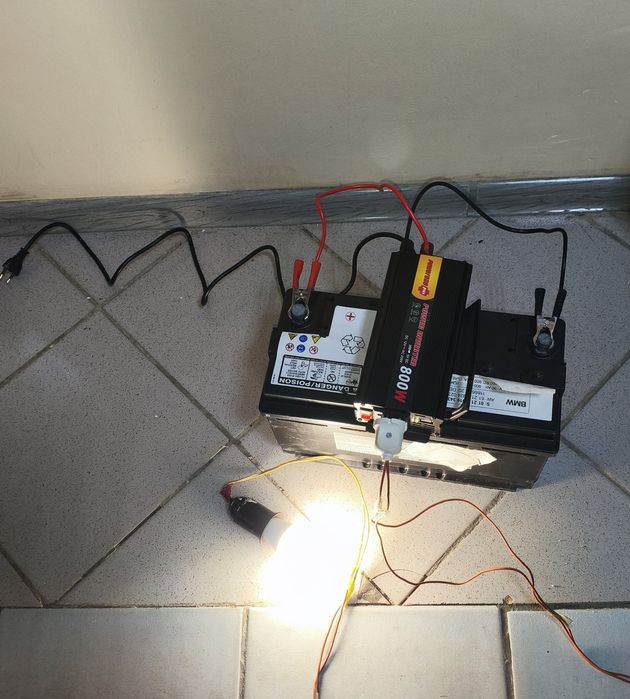 Інвертор-зарядка (перетворювач з підзарядкою) 12В-220В, 800Вт