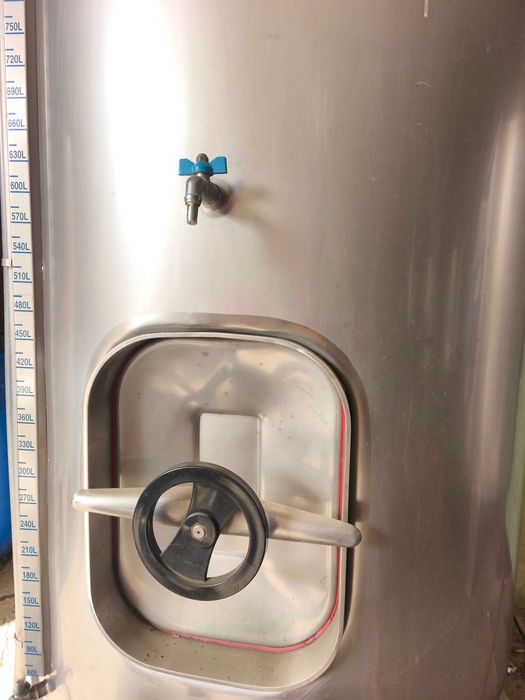 Cubas em inox para vinho