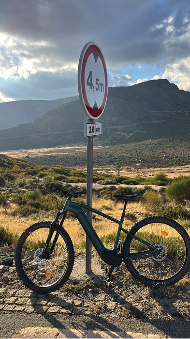 Bicicleta E-EXPL 700