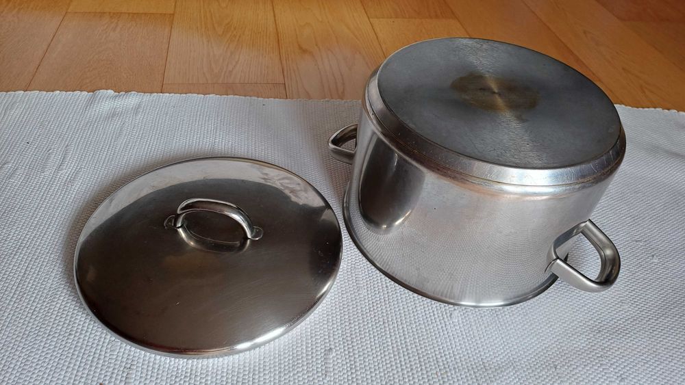 Panela Silampos 6 litros em bom estado