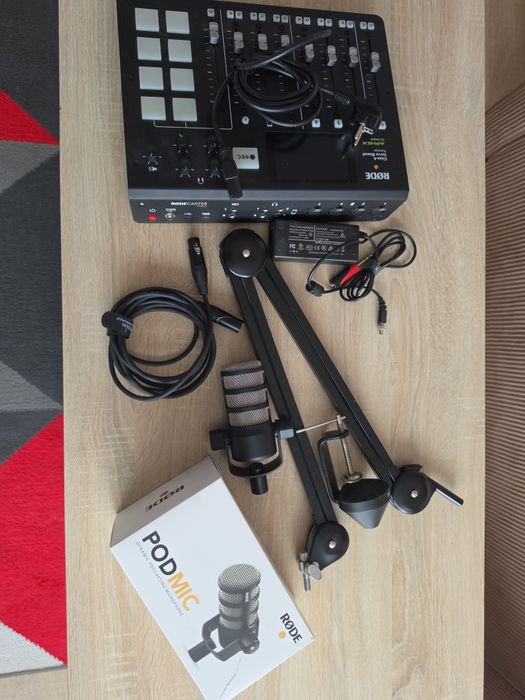 Zestaw do podcastu RODE: RØDECaster Pro + PodMic + Ramię + GRATIS