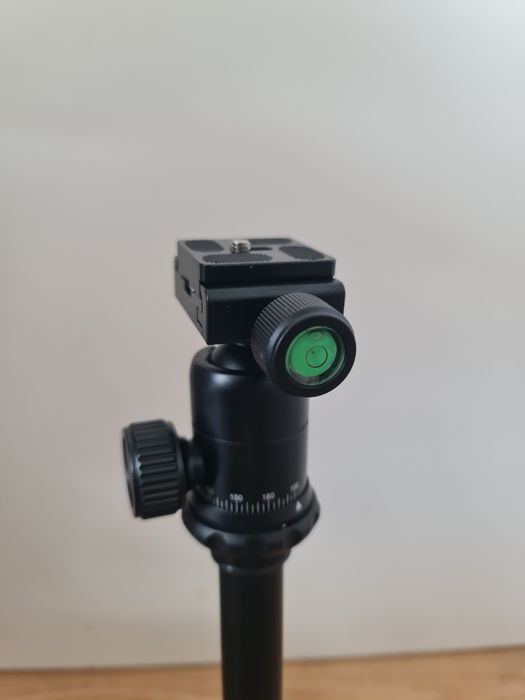 Tripé de alumínio Rondo 400T