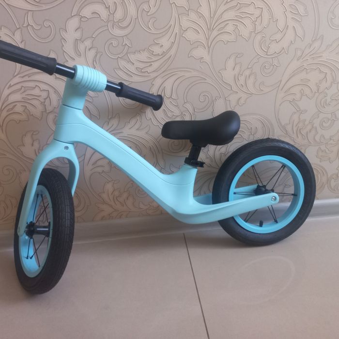 Продам дитячий біговел
