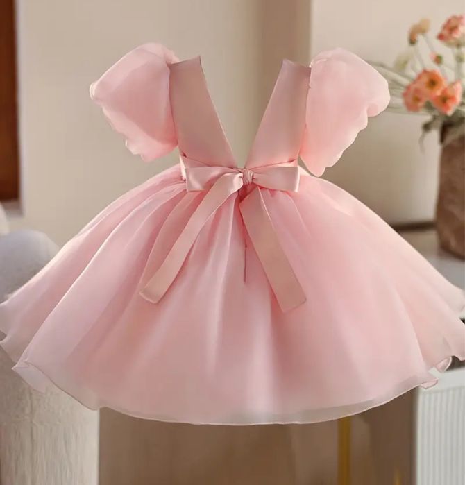 Детское розовое платье для девочки на 100 см (3-4 года)