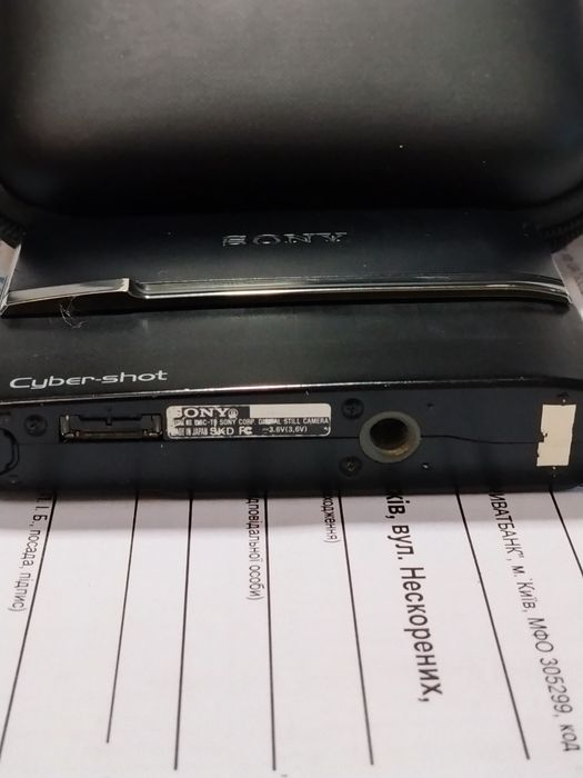Цифровой фотоаппарат sony, оригинал.
