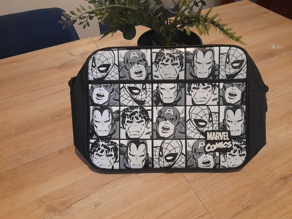 Saco/Mala/Bolsa CERDÁ Avengers Marvel - Os Vingadores (NOVA)