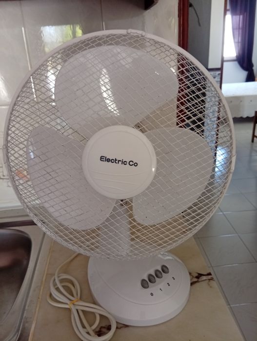 Ventoinha de mesa em muito bom estado