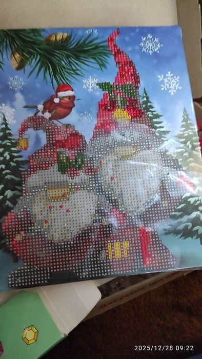 Алмазные вышивки не доделаные