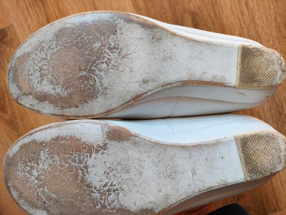 Białe buty komunijne 33 wkładka 21,8 cm Agaxy