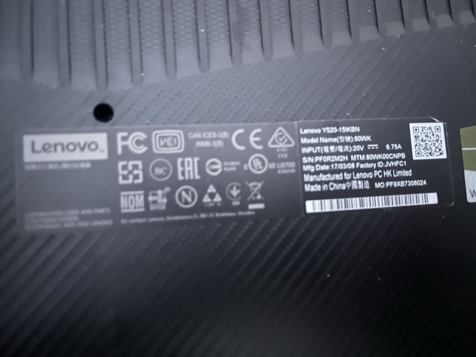 Sprzedam laptopa marki Lenovo