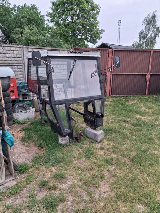 Kabina do c360 i 330 do T 25  ciągnika  Firmy. Naglak Sokółka Polecam