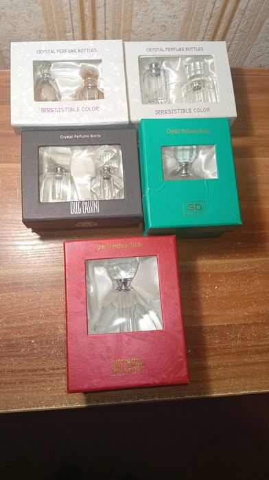 Новий Американський Набір Кришталевих Пляшок для Парфумів Oleg Cassini