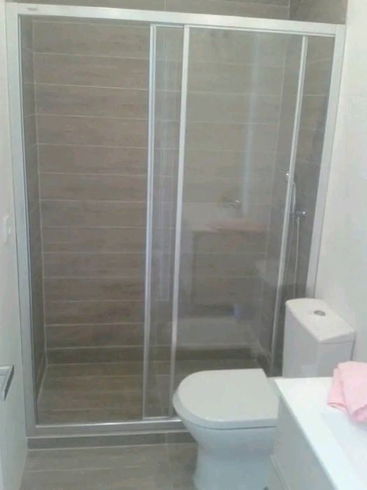 Pequenos serviços de reparação e remodelação.