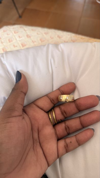 Aliança ouro 9k em bom estado