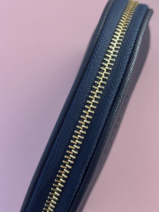 Limitowana edycja szafirowa kosmetyczka Balmain
