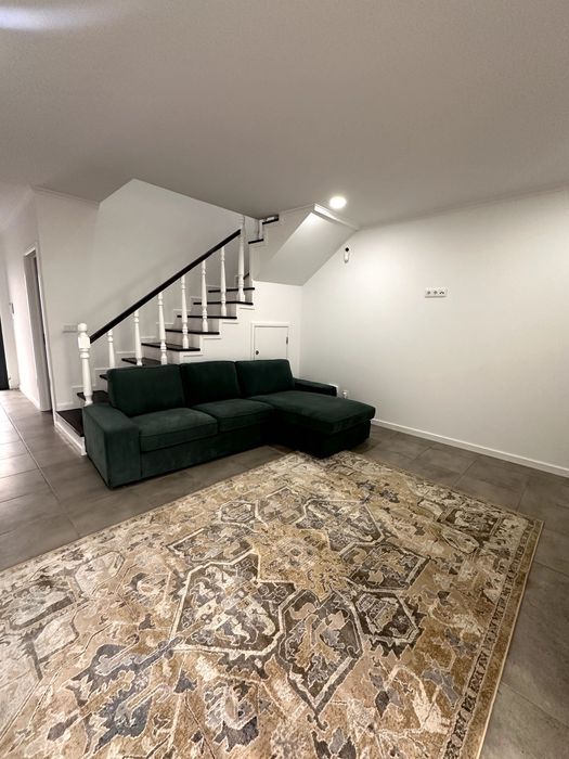 Aluga-se quarto em moradia T4 totalmente renovada — Ponta Delgada