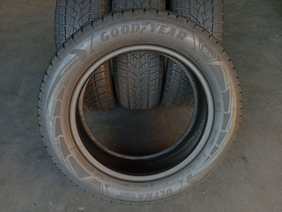 R18 225 60 Goodyear Ultragrip performance  шини зимові