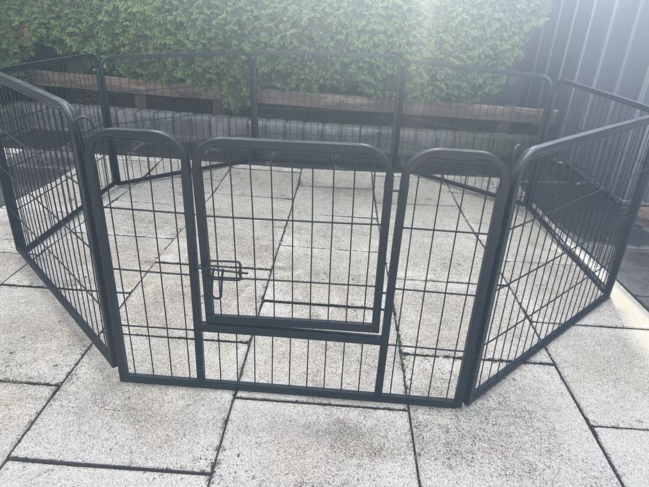 Вольер, загон, манеж для животных