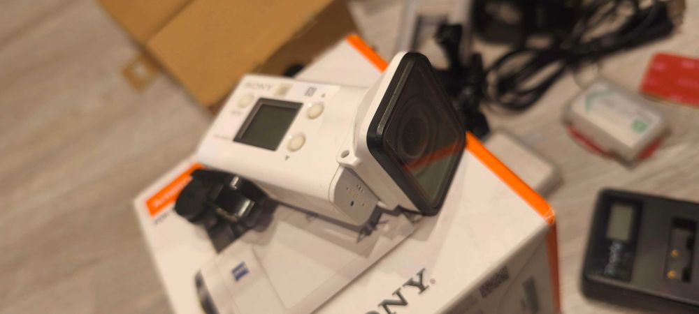 Sony FDR-X3000 + Повний комплект (Аквабокс, Захист, 128GB)