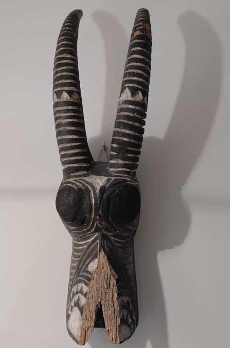 Máscara madeira tribal