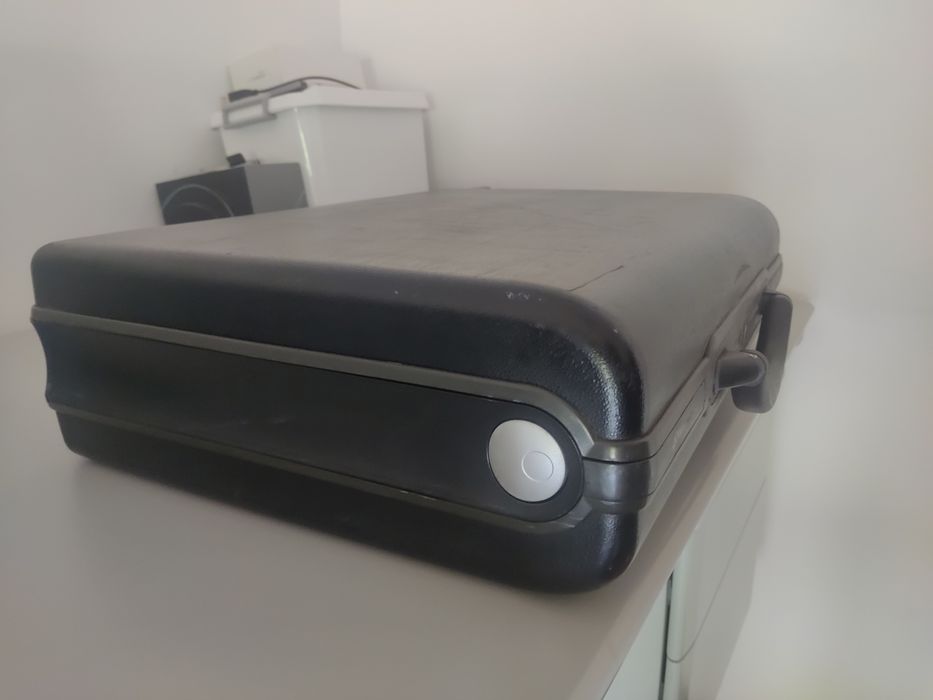 Mala de executivo com código digital eletronico SAMSONITE preto 1994