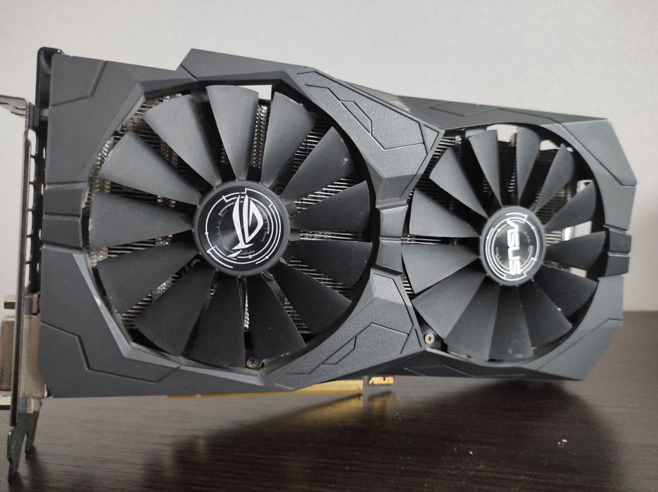 Відеокарта Asus Rog strix