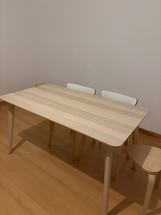 Mesa de Jantar com 4 cadeiras