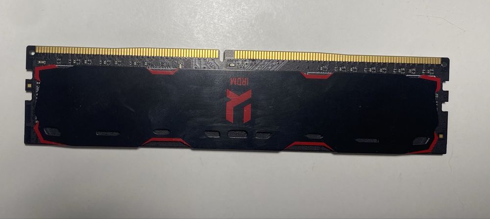 Оперативна пам’ять DDR4 8GB 2400MHz Goodram IRDM PC4-19200