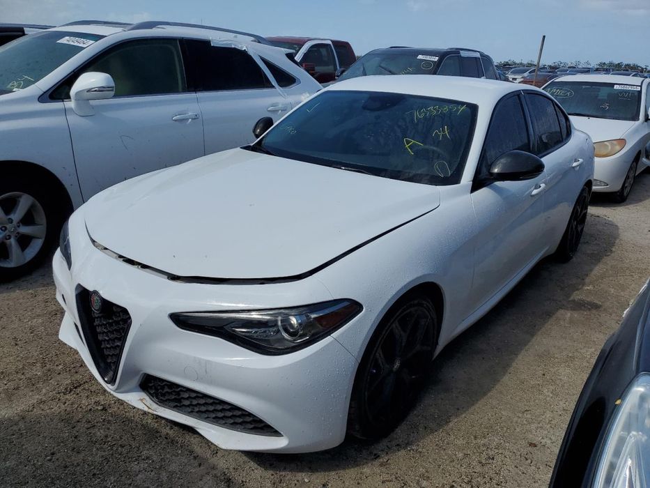 Бампер Alfa Romeo Giulia 2016- разборка Альфа Ромео Гулія запчастини