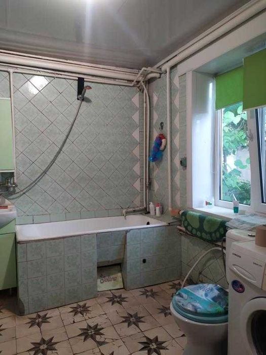 Продам будинок в Дергачах р-н Стадіону, зручності, 4 кімнати + кухня