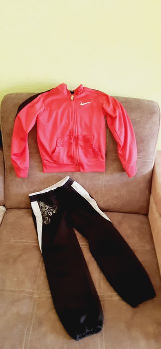 Спортивний костюм на дівчинку