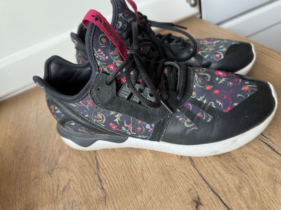 Adidas tubular runner moscow flowers 40