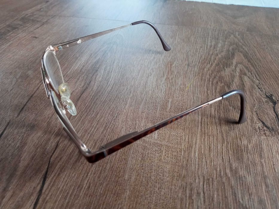 Sprzedam oprawki / okulary korekcyjne z lat 90.